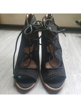 Report Black Peep Toe Lace Up Heels 3" Block Heel Perforated Size 8
